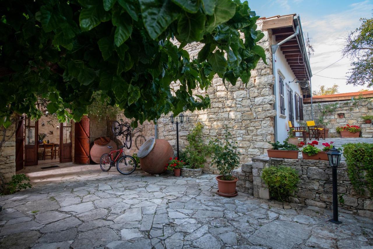 Apanemia Inn House Lofou Luaran gambar