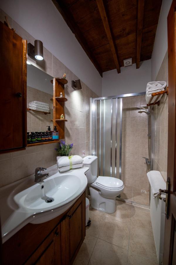 Apanemia Inn House Lofou Luaran gambar